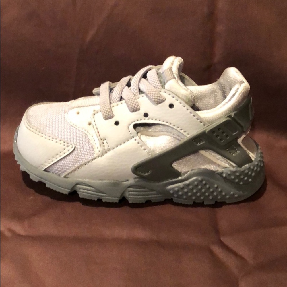 Nike huarache ( toddler)